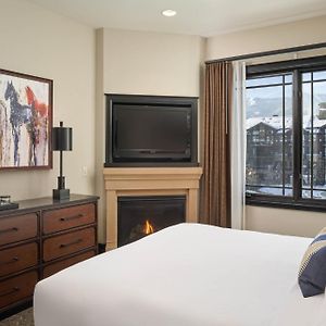 King Guest Room Fireplace